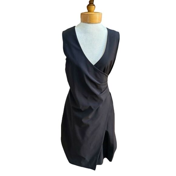 Theory LBD size 6 Crossover Front Wrap Style sleeveless Dress. Size 6 - Picture 1 of 9
